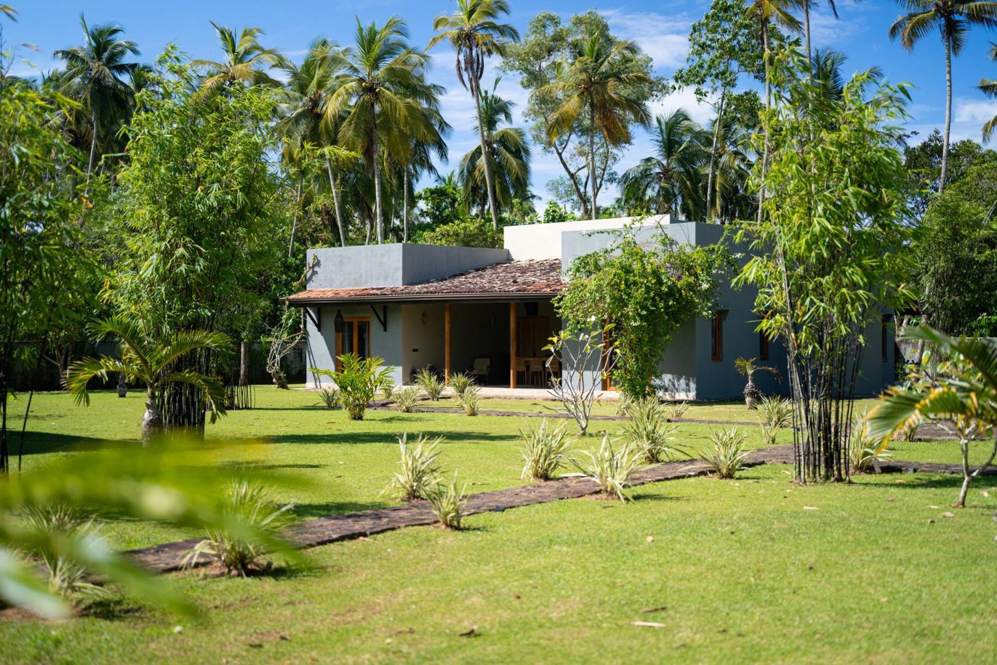 Wirdana Resort & Spa Boossa Exterior photo