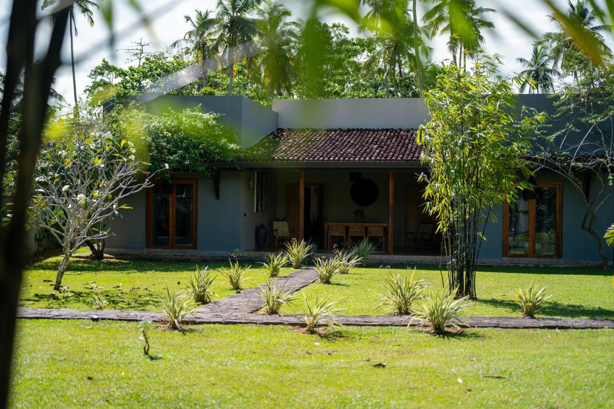 Wirdana Resort & Spa Boossa Exterior photo