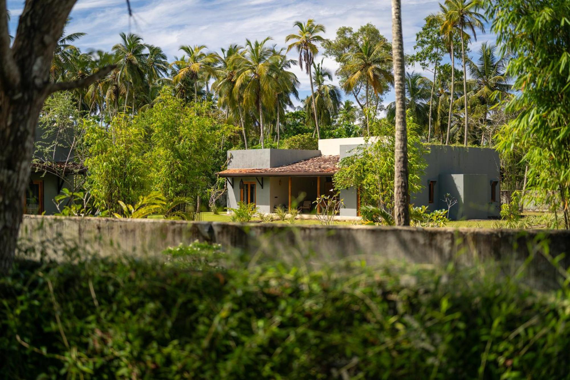 Wirdana Resort & Spa Boossa Exterior photo